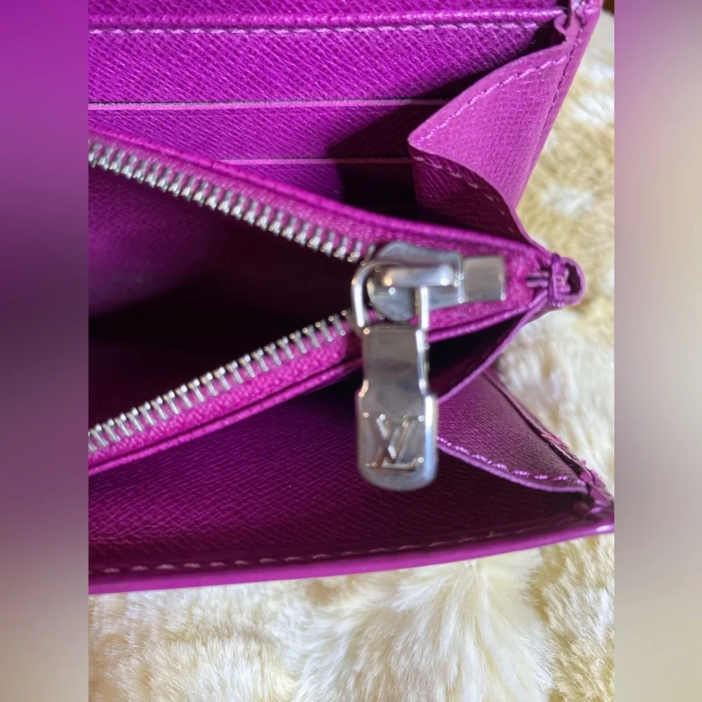 Louis Vuitton Portefeuille Sarah Epi Wallet - Picture 7 of 12